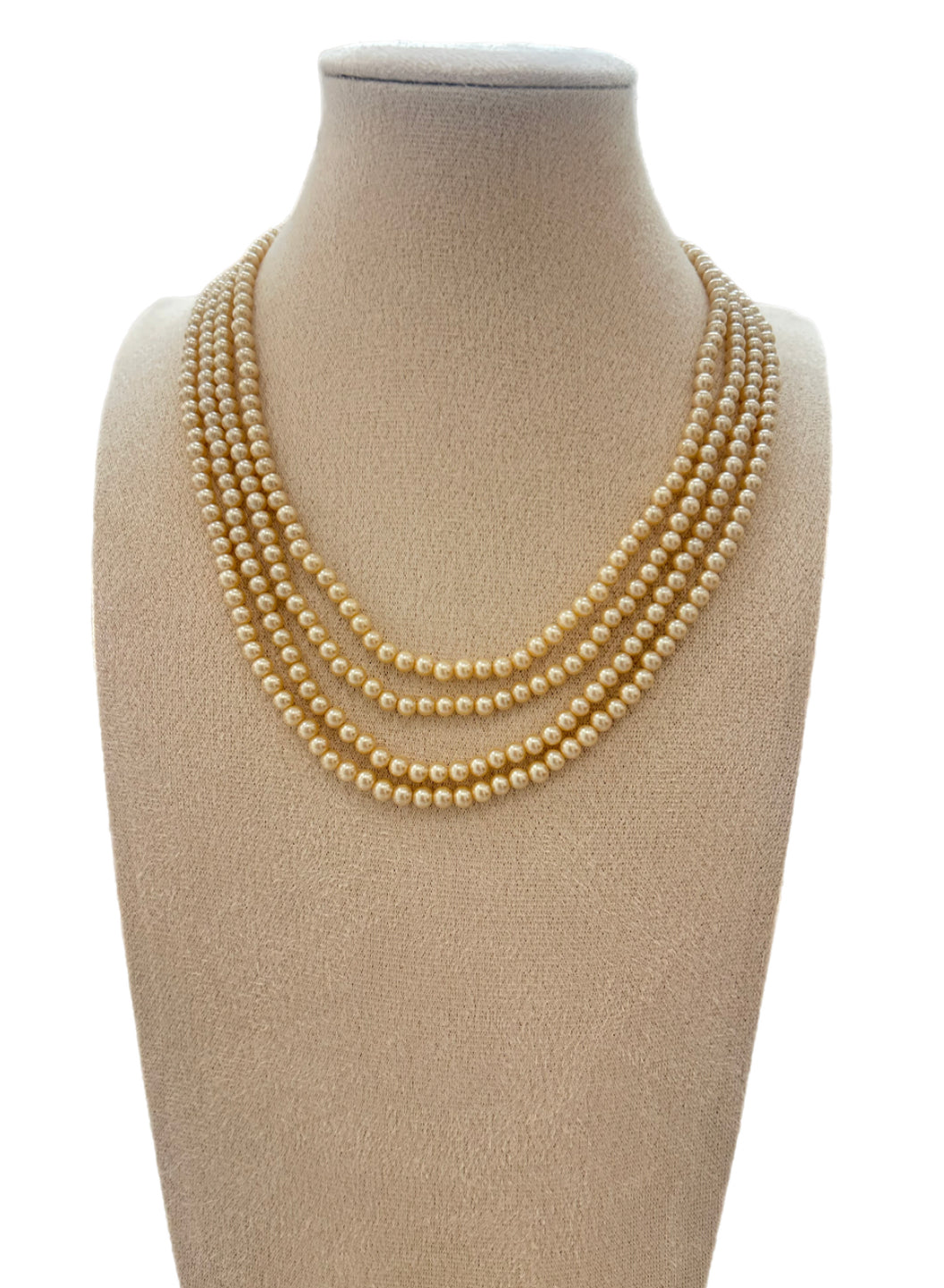 richelieu pearl vintage necklace