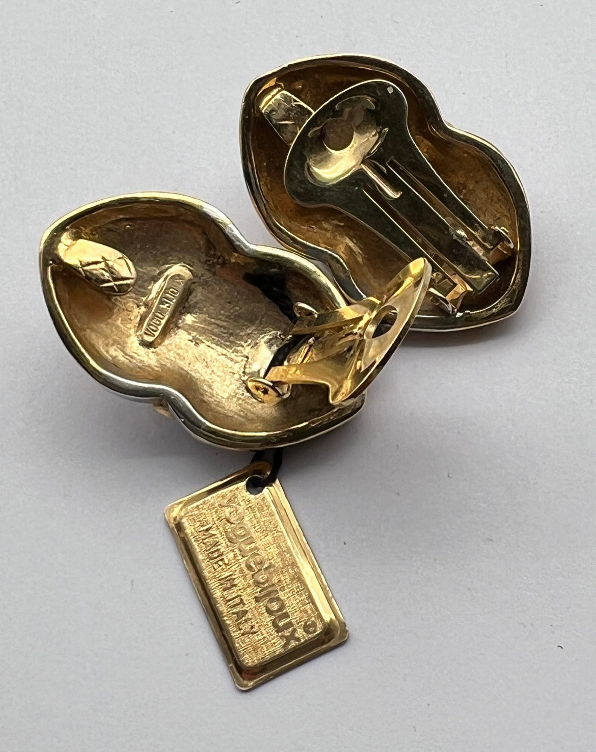 Vogue bijoux vintage earrings