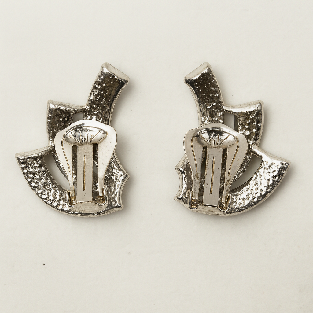 Vintage Sarah coventry Silver Fan Clip-On Earrings