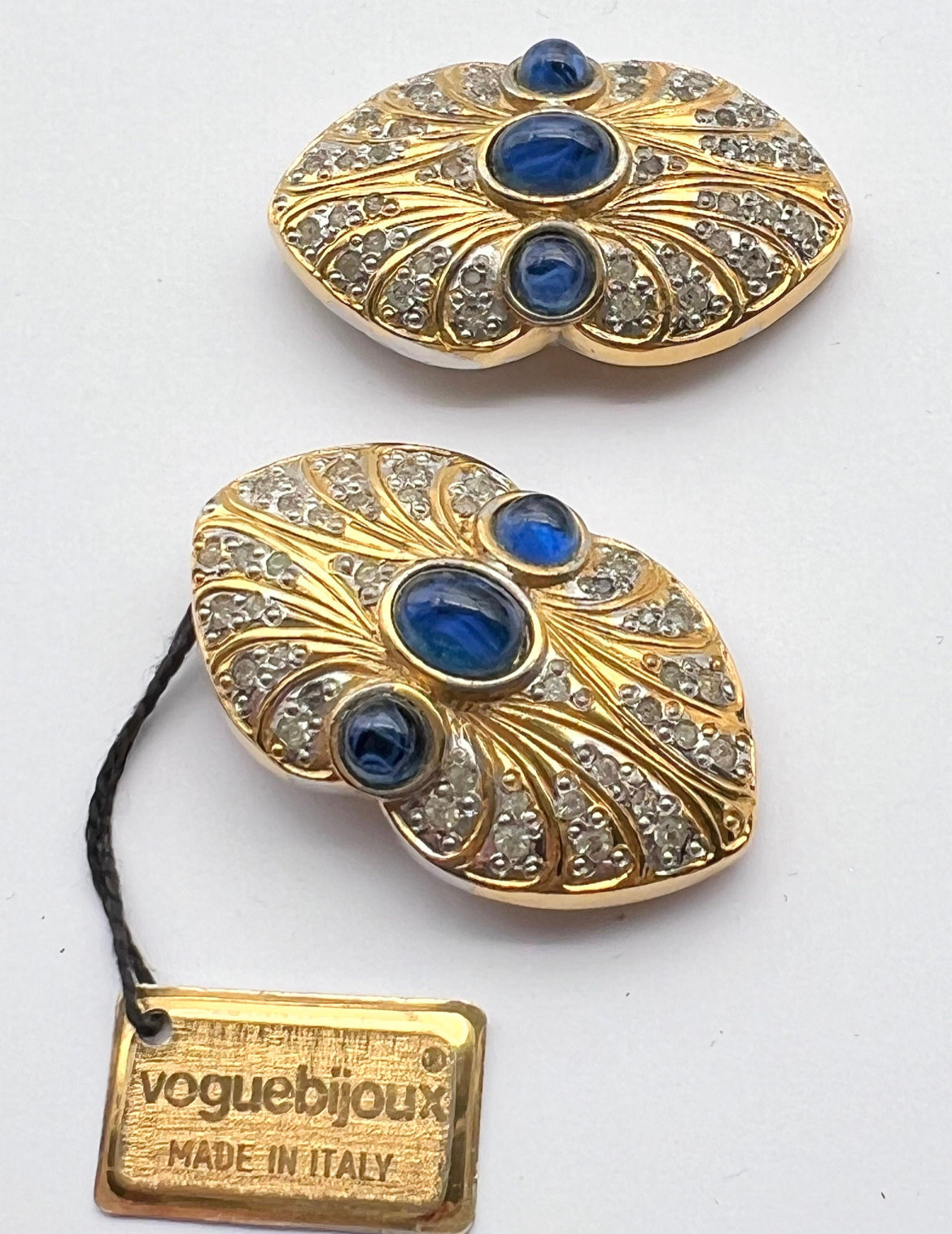 Vogue bijoux vintage earrings